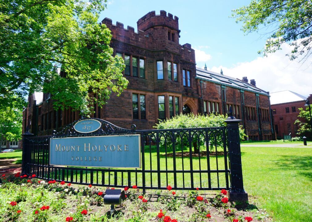 #32. Mount Holyoke College